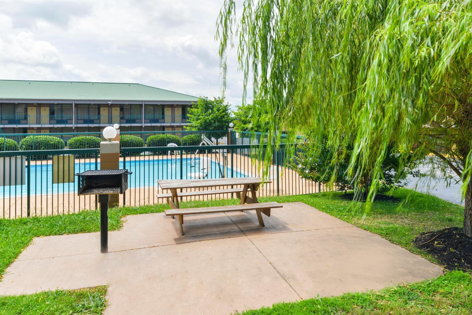 Motel Americas Value - Goodlettsville